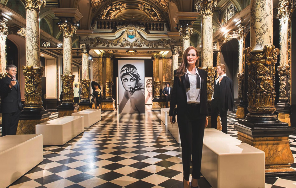 Grevin Wax Museum: Lifelike wax figures in Paris