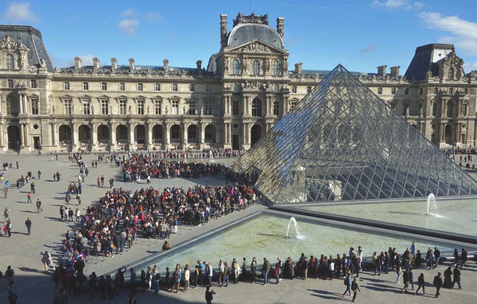 Tips for Beating the Crowds to Visit Louvre Museum