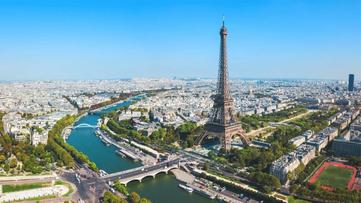 Eiffel tower in the sky view -Eiffel Tower to Louvre Museum