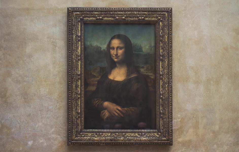 What is the best time to see the Mona Lisa at the Louvre?