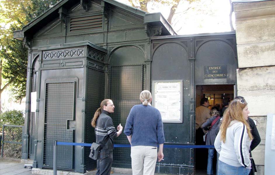 Best Times to Visit Paris Catacombs