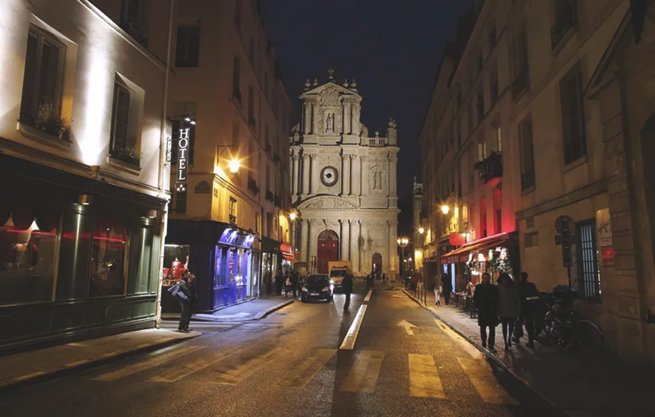 Parisian Nightlife and Entertainment
