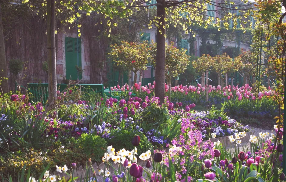 Giverny: One Half Day in Monet’s Garden